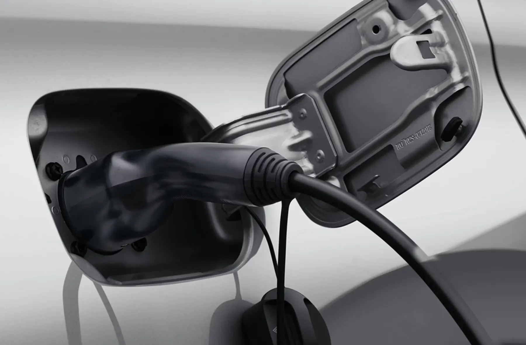 Diferencia entre híbrido e híbrido enchufable: ¿cuál elegir?