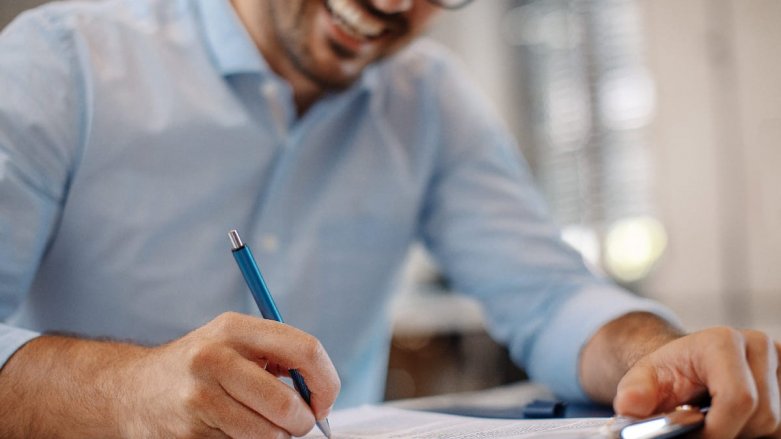 ¿Cómo comprar un vehículo como empresa con factura?